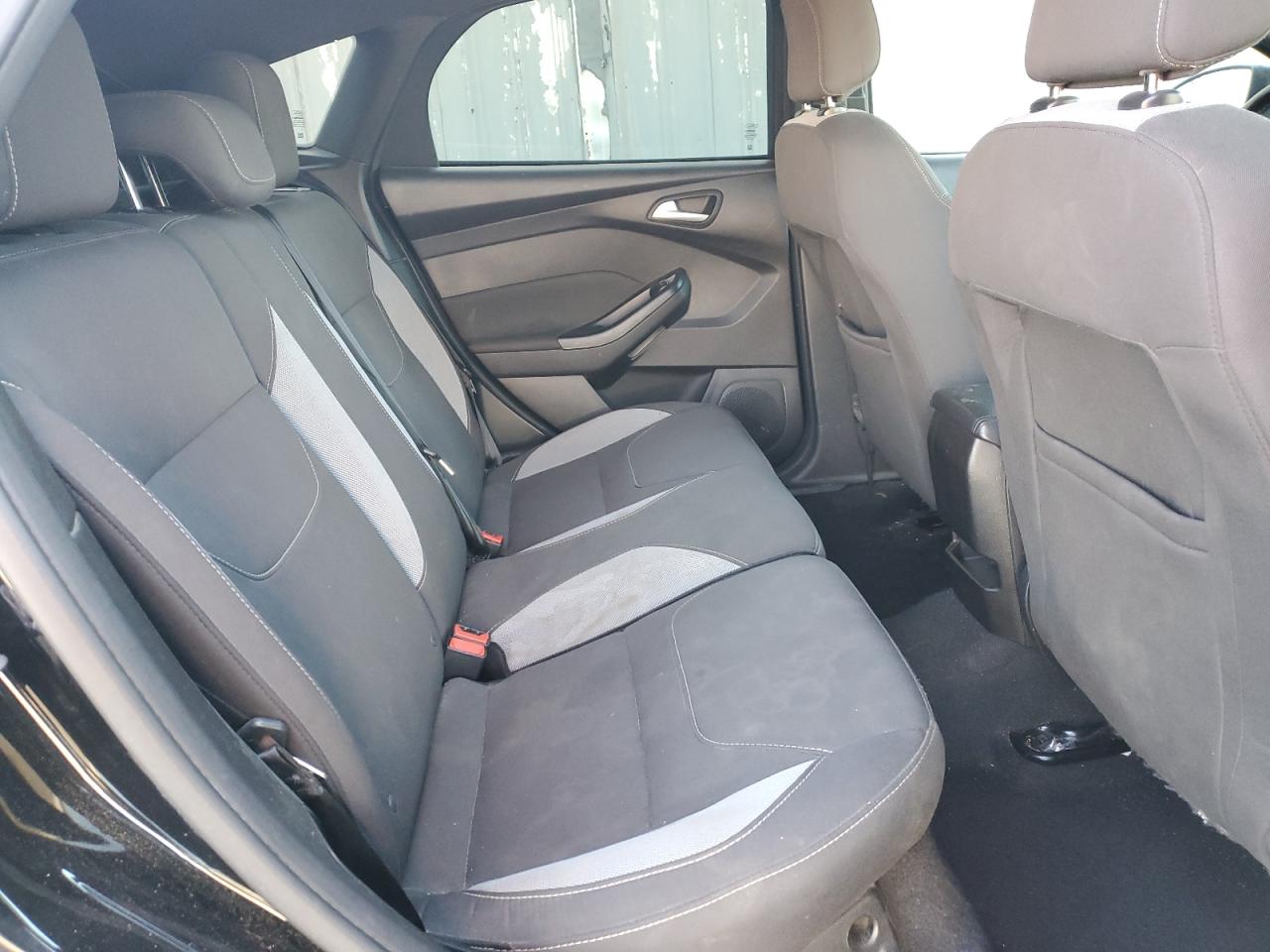 1FADP3L95HL271063 FORD FOCUS 2017