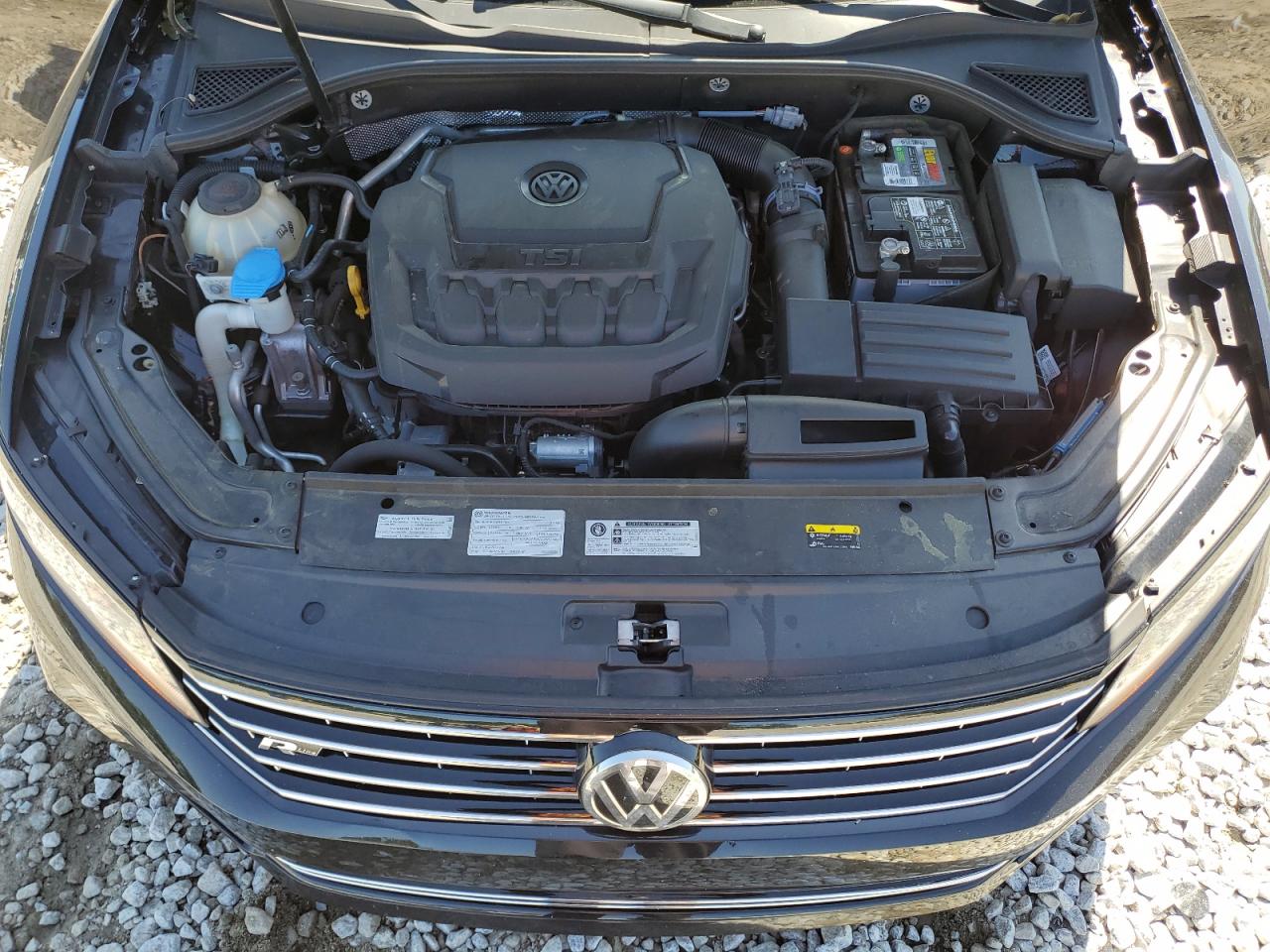 1VWAA7A37JC050524 2018 Volkswagen Passat S