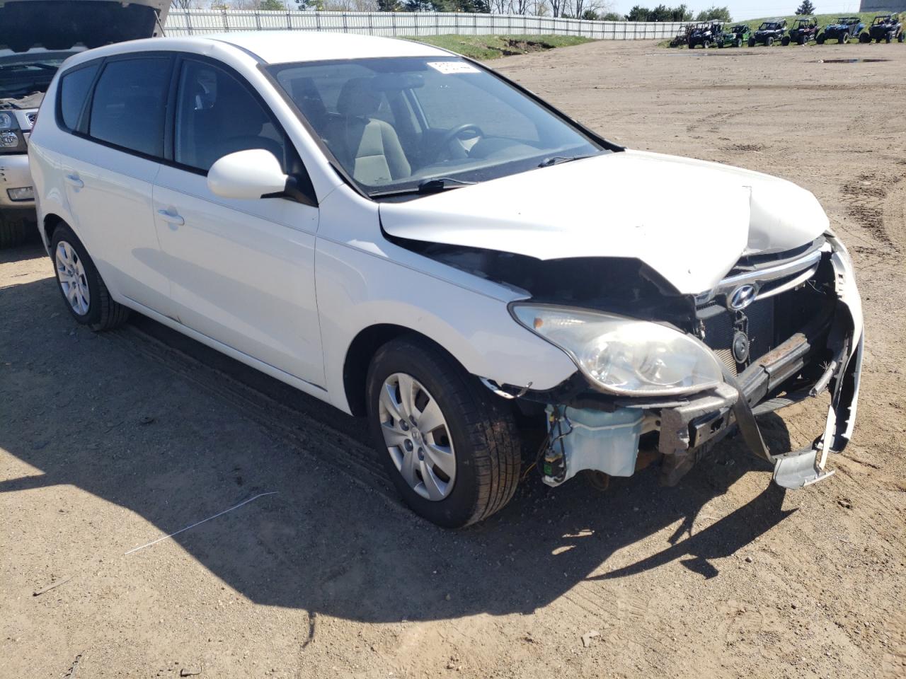 KMHDB8AE3BU092538 2011 Hyundai Elantra Touring Gls