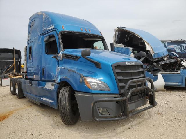 Lot #2473405085 2020 FREIGHTLINER CASCADIA 1 salvage car