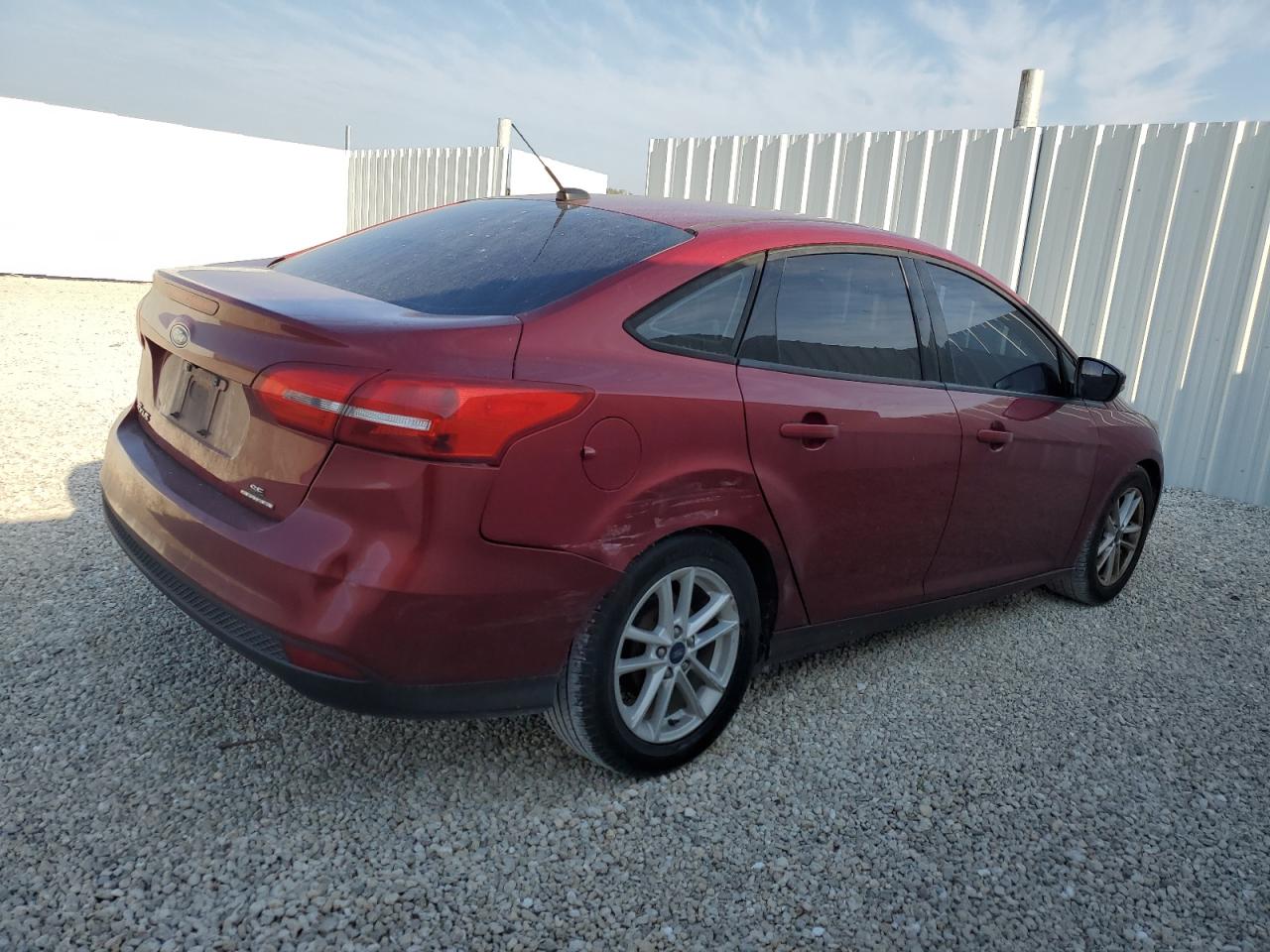 1FADP3F27FL365599 2015 Ford Focus Se