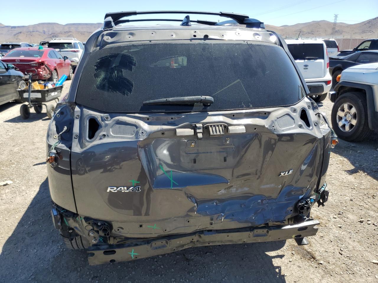 2T3WFREV8HW388362 2017 Toyota Rav4 Xle