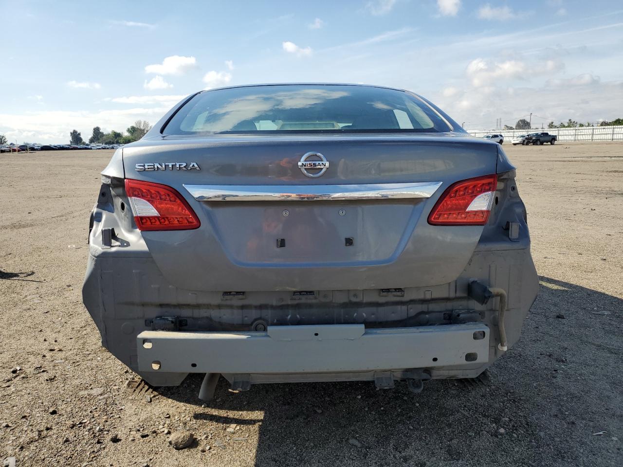 2015 Nissan Sentra S vin: 3N1AB7AP0FY233901