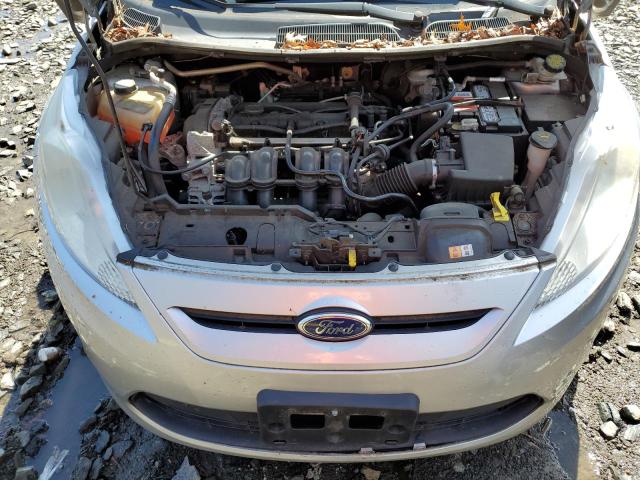 Lot #2461323510 2013 FORD FIESTA SE salvage car