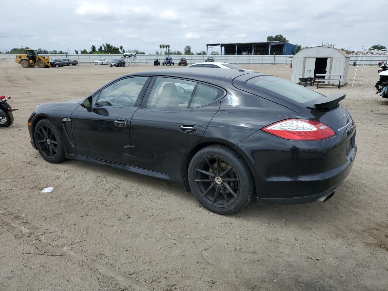 WP0AA2A72DL013975 2013 Porsche Panamera 2