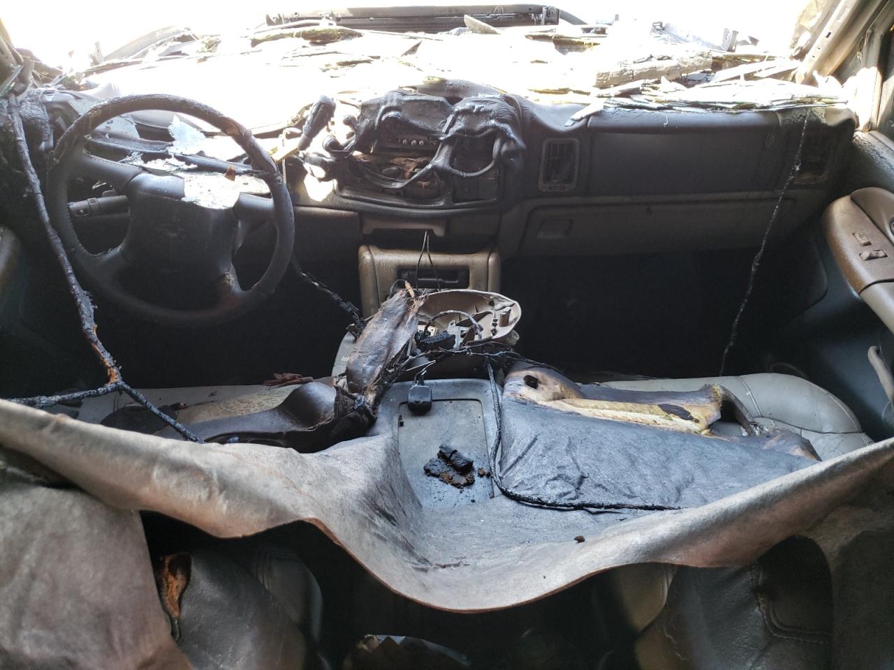 1GNEK13T41R128516 2001 Chevrolet Tahoe K1500