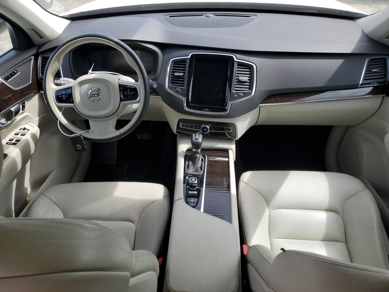 YV4102CK1K1442163 VOLVO XC90 2019