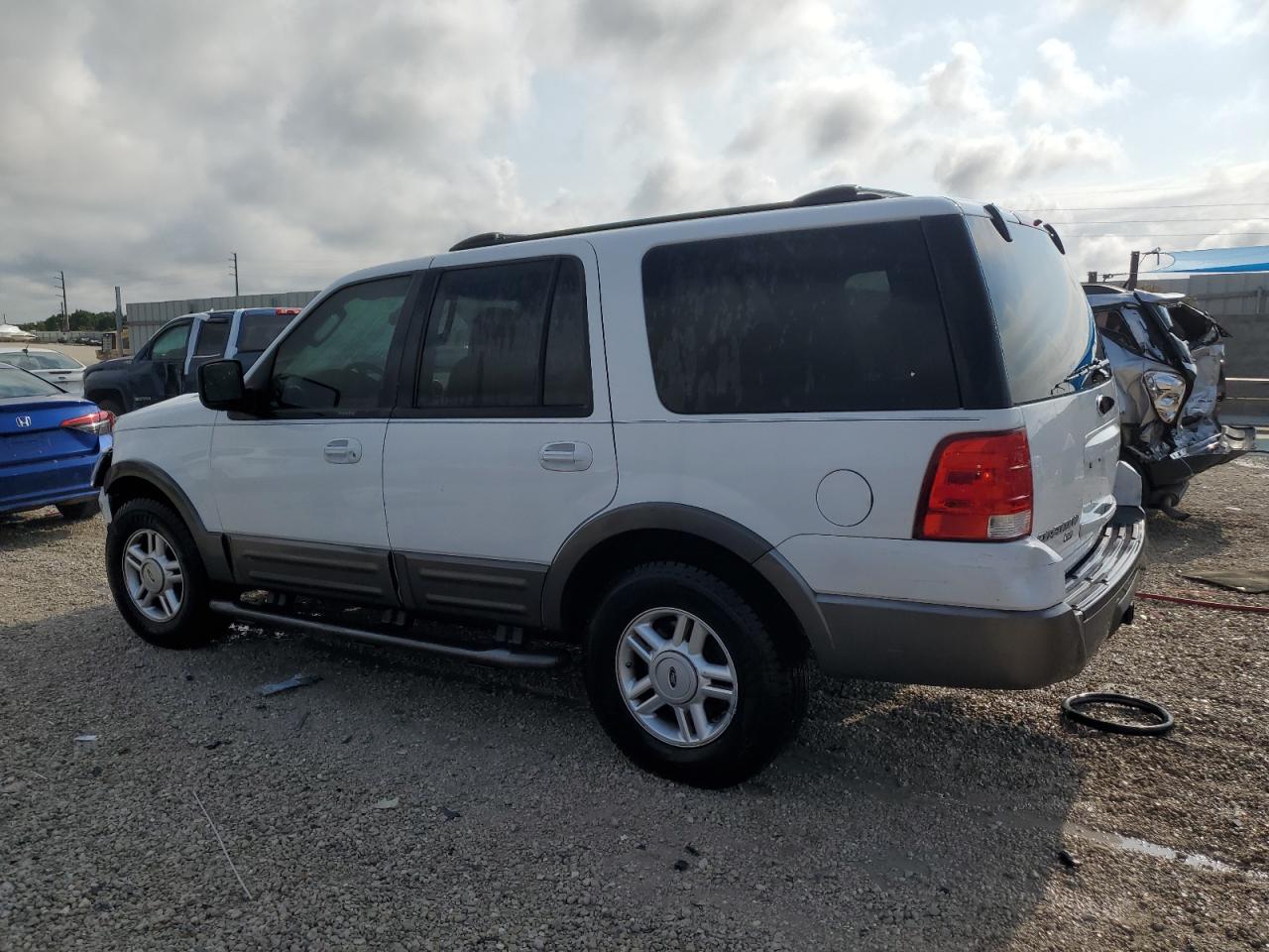 1FMRU15W84LA04067 2004 Ford Expedition Xlt