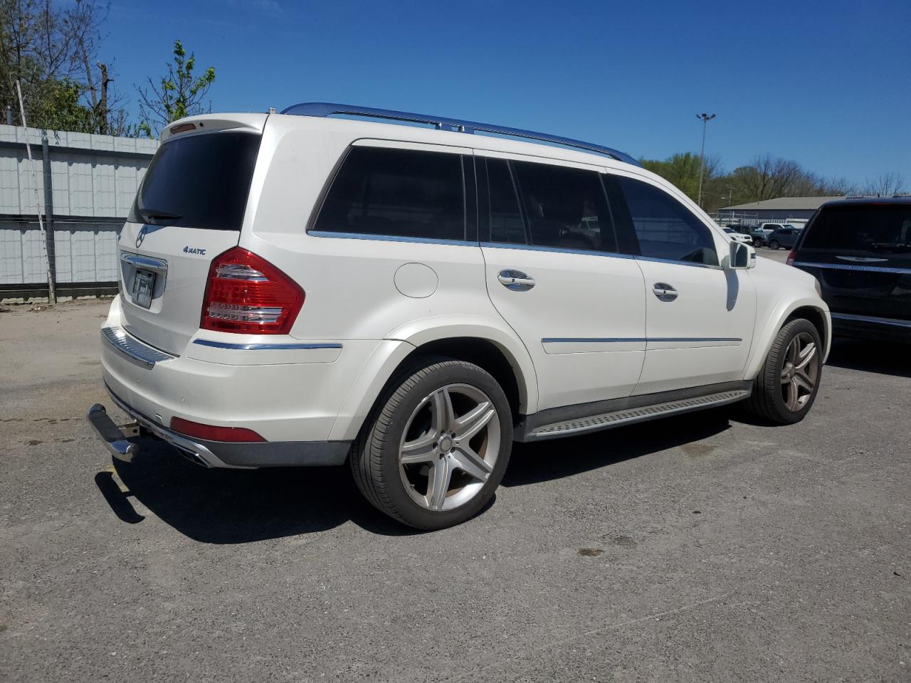 4JGBF8GE3BA704807 2011 Mercedes-Benz Gl 550 4Matic