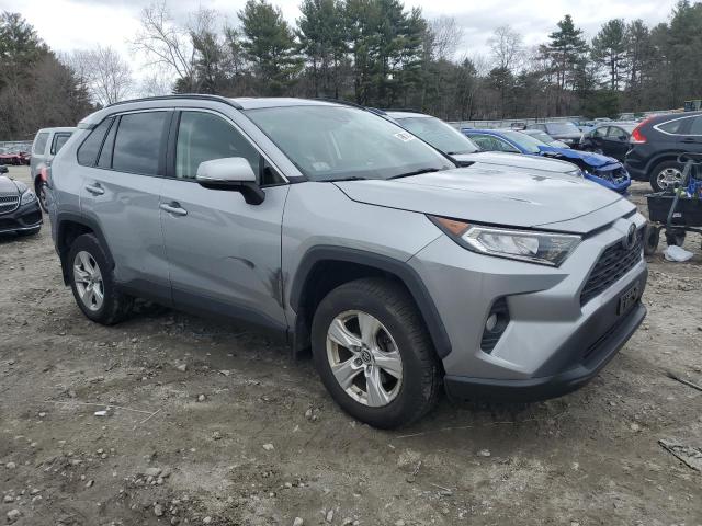 2019 TOYOTA RAV4 XLE - JTMP1RFV7KD028697