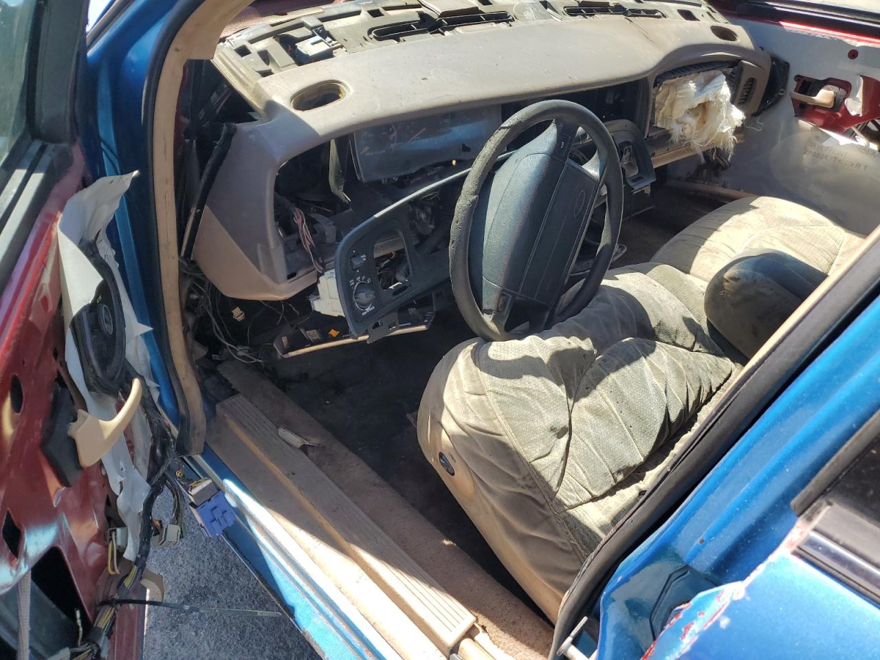 2FALP74W1VX216311 1997 Ford Crown Victoria Lx