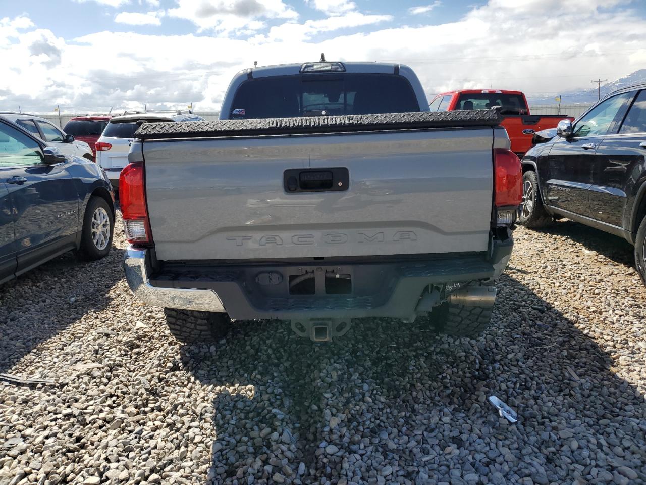 3TMCZ5AN9KM284075 2019 Toyota Tacoma Double Cab