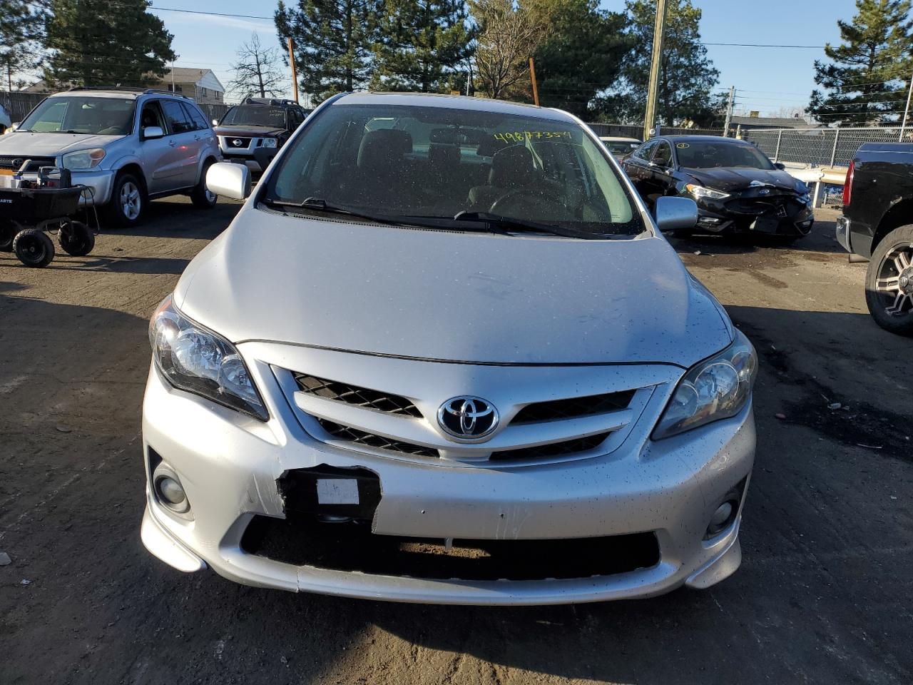 5YFBU4EE6DP117084 2013 Toyota Corolla Base