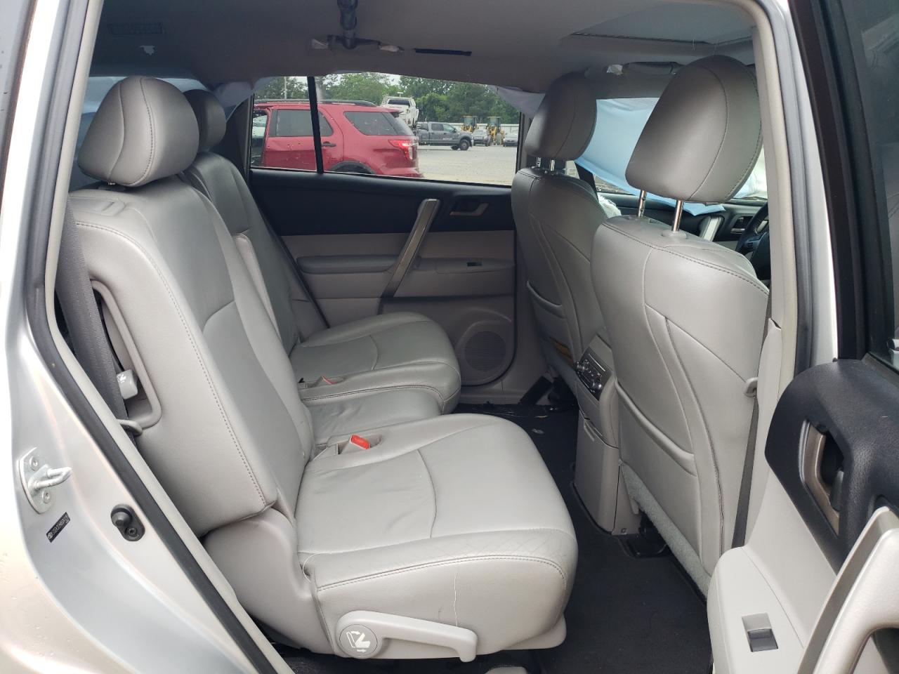 5TDZK3EH4BS041295 2011 Toyota Highlander Base