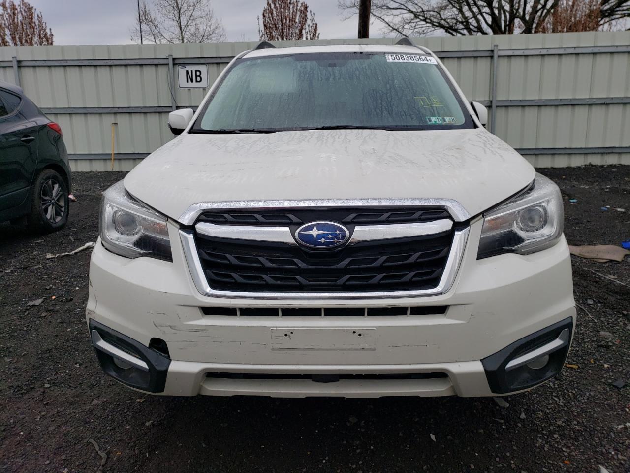 JF2SJAWC1JH488022 2018 Subaru Forester 2.5I Touring