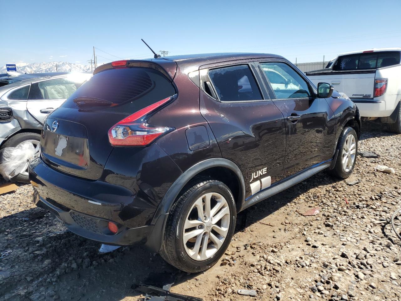 2015 Nissan Juke S vin: JN8AF5MR3FT500819