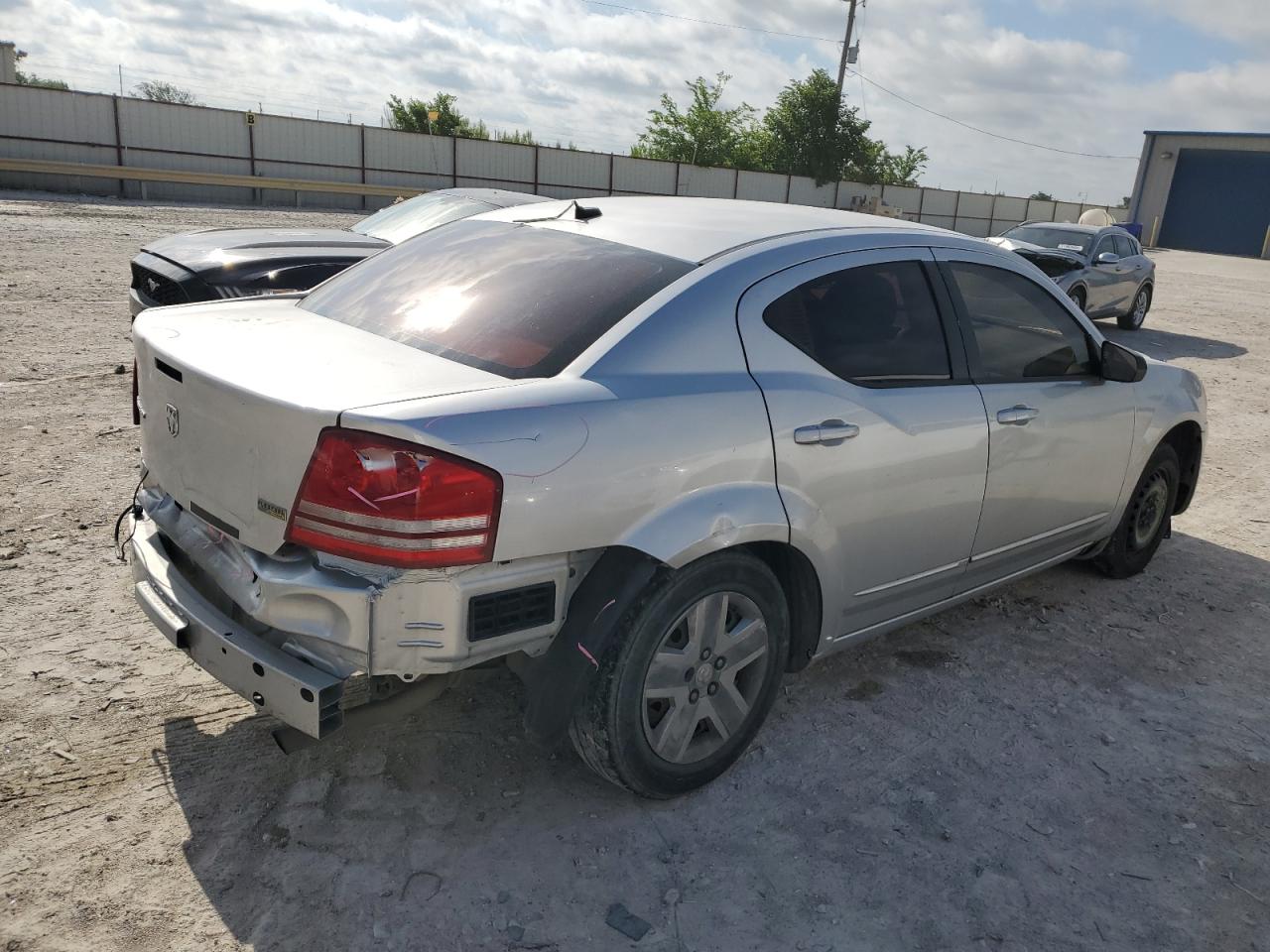 1B3LC46K48N154747 2008 Dodge Avenger Se