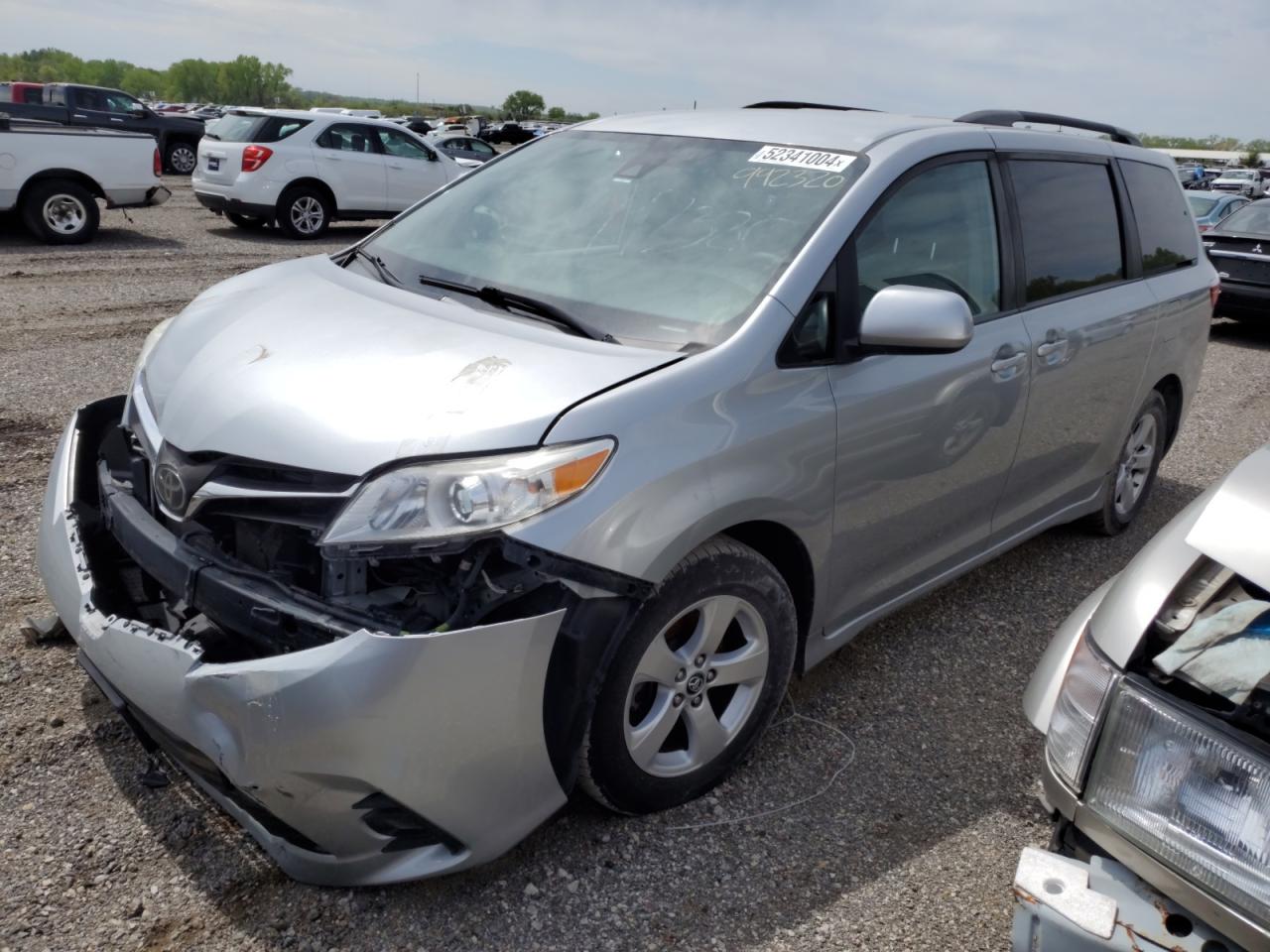 Lot #2503452980 2019 TOYOTA SIENNA LE