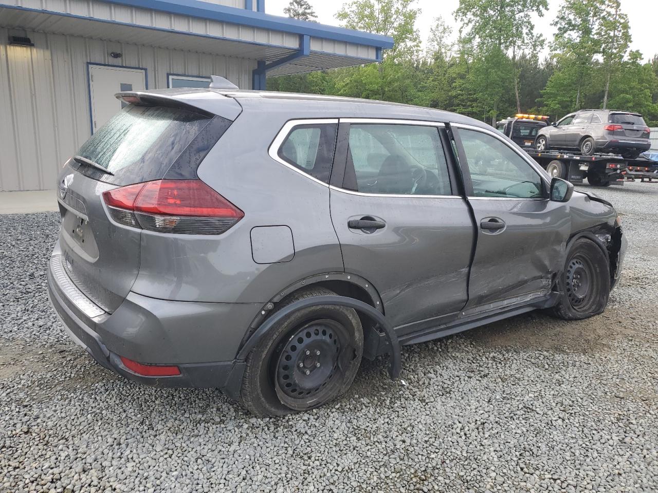 5N1AT2MT1JC758274 2018 Nissan Rogue S