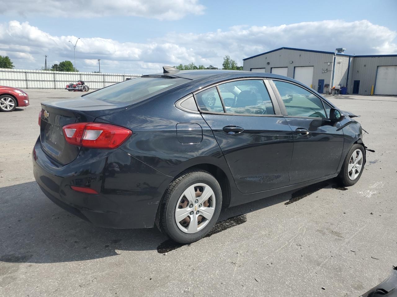 2018 Chevrolet Cruze Ls vin: 1G1BC5SM7J7193701