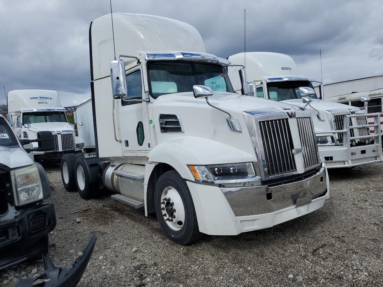 Western Star 5700 2017 Day Cab