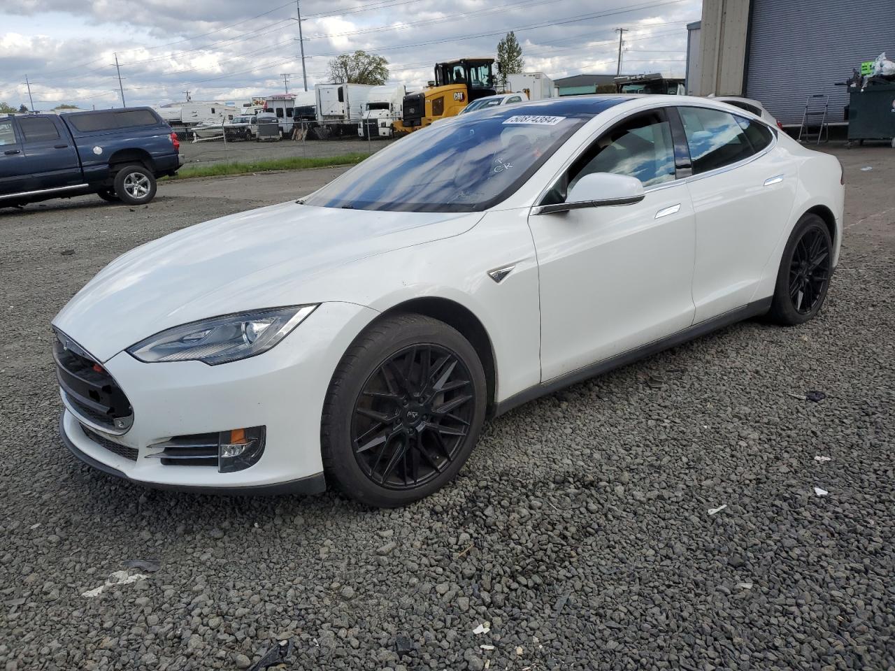 2014 Tesla Model S vin: 5YJSA1S16EFP33115