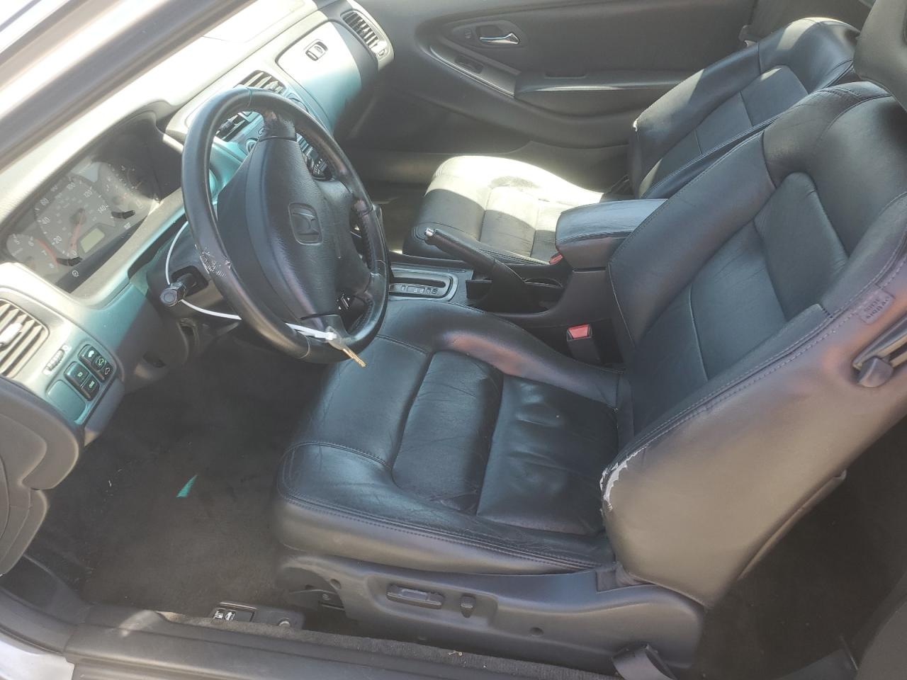 1HGCG22572A030852 2002 Honda Accord Ex