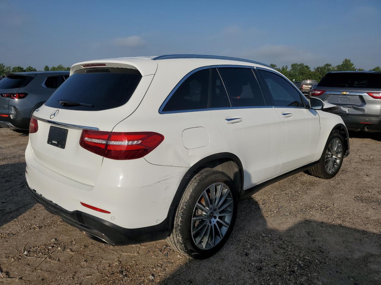 2019 Mercedes-Benz Glc 300 vin: WDC0G4JB8K1002234