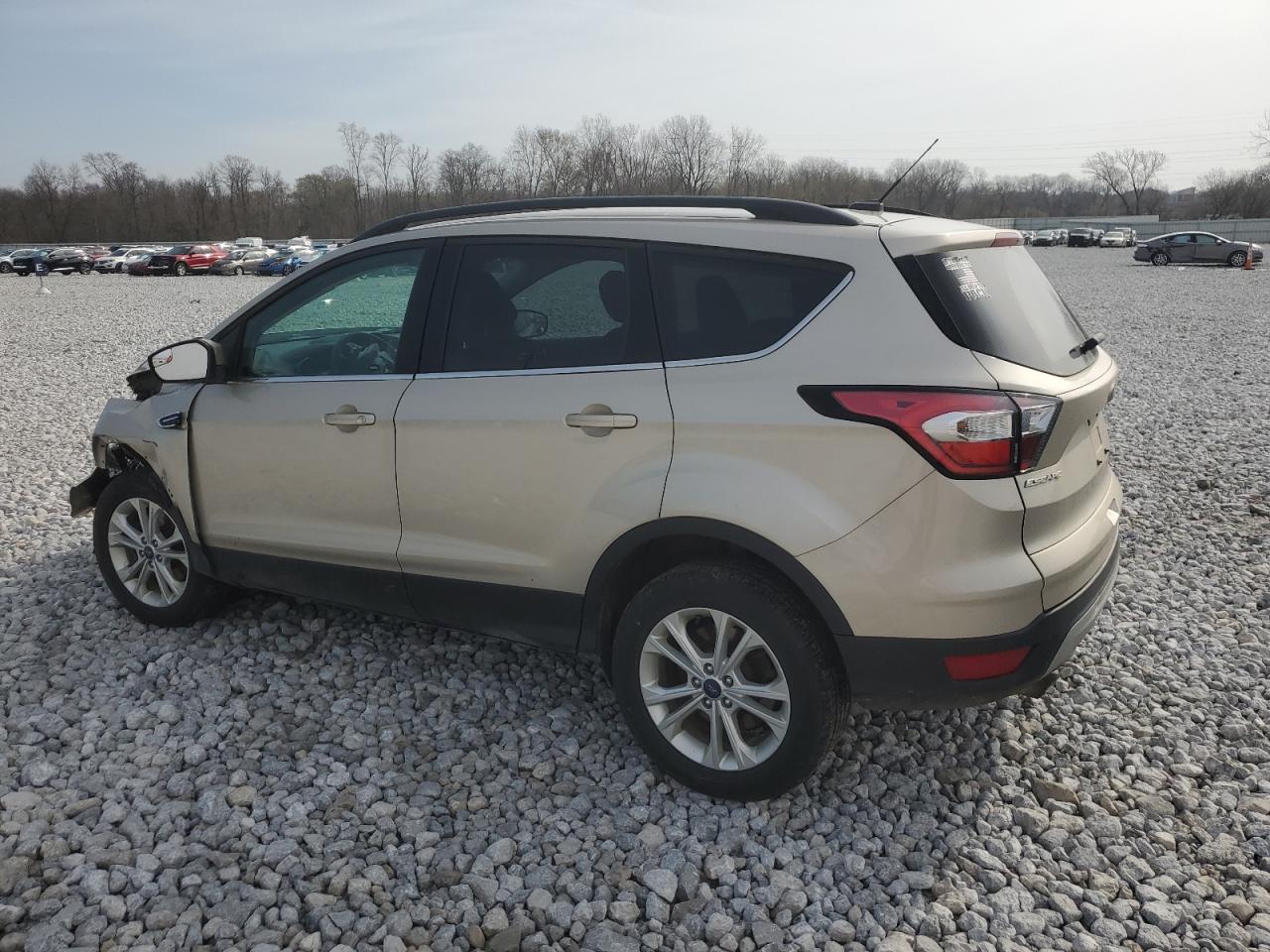 1FMCU9GD7JUB39904 2018 Ford Escape Se