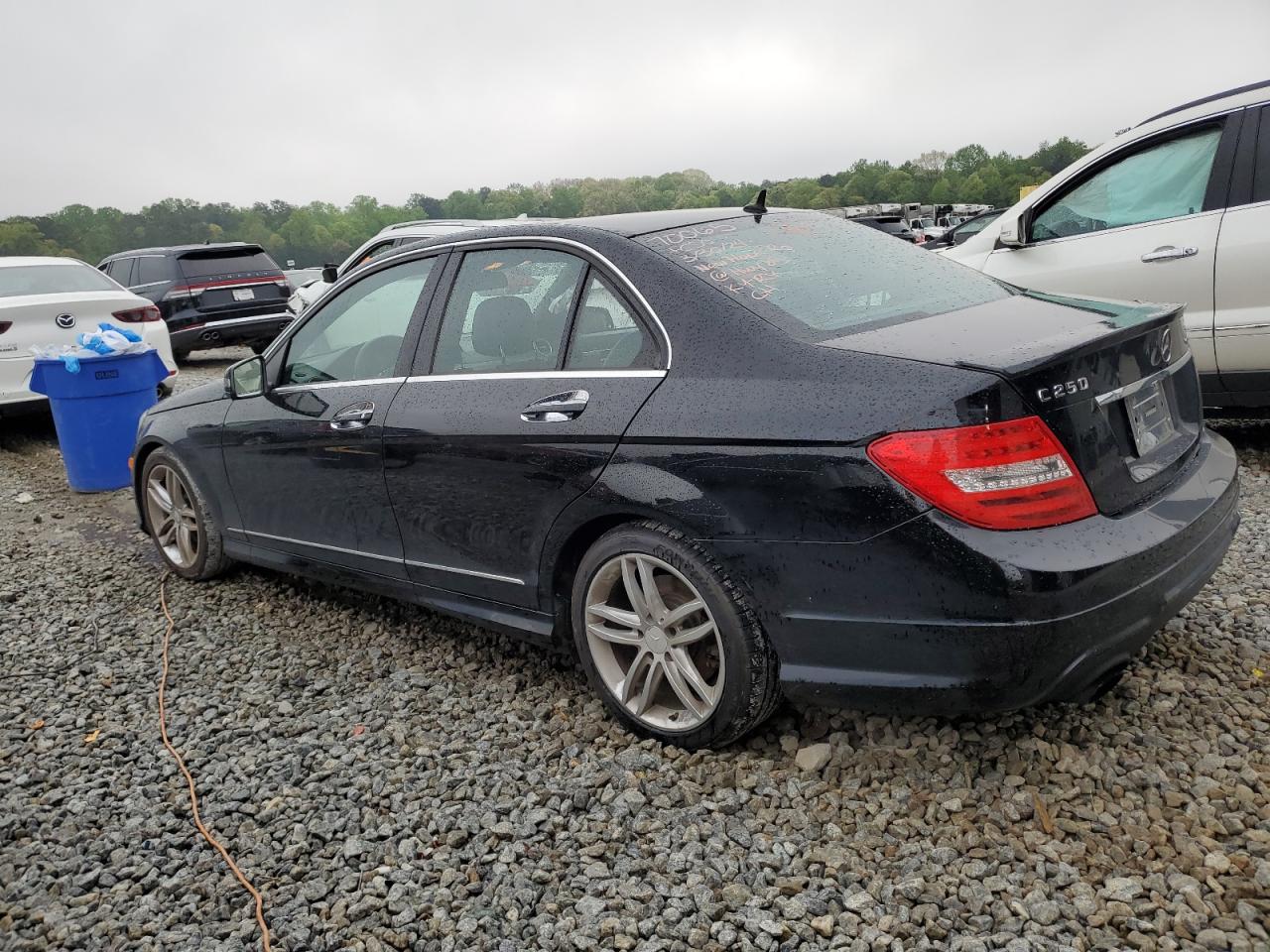 2013 Mercedes-Benz C 250 vin: WDDGF4HB6DG136226