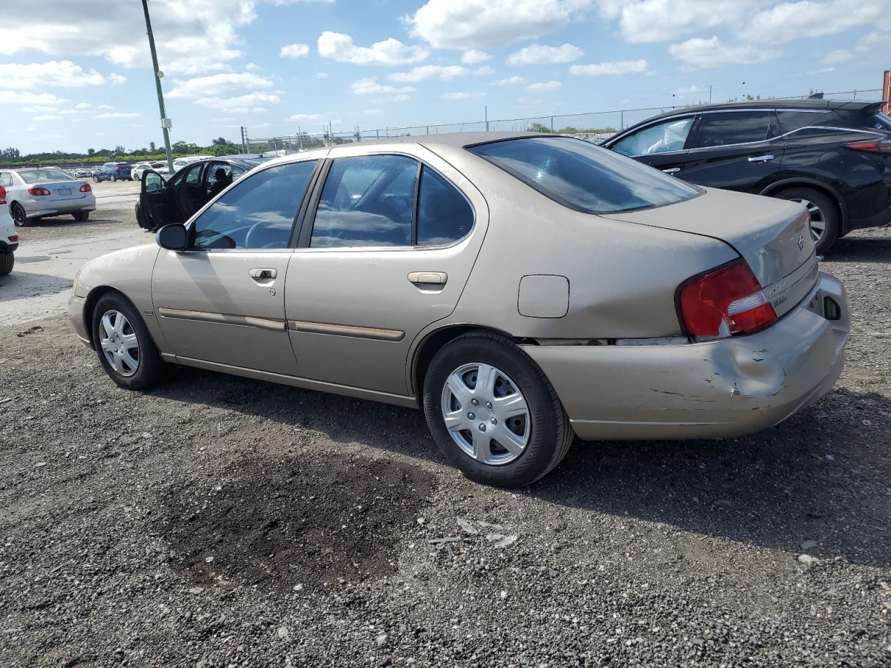 1N4DL01D31C233676 2001 Nissan Altima Xe