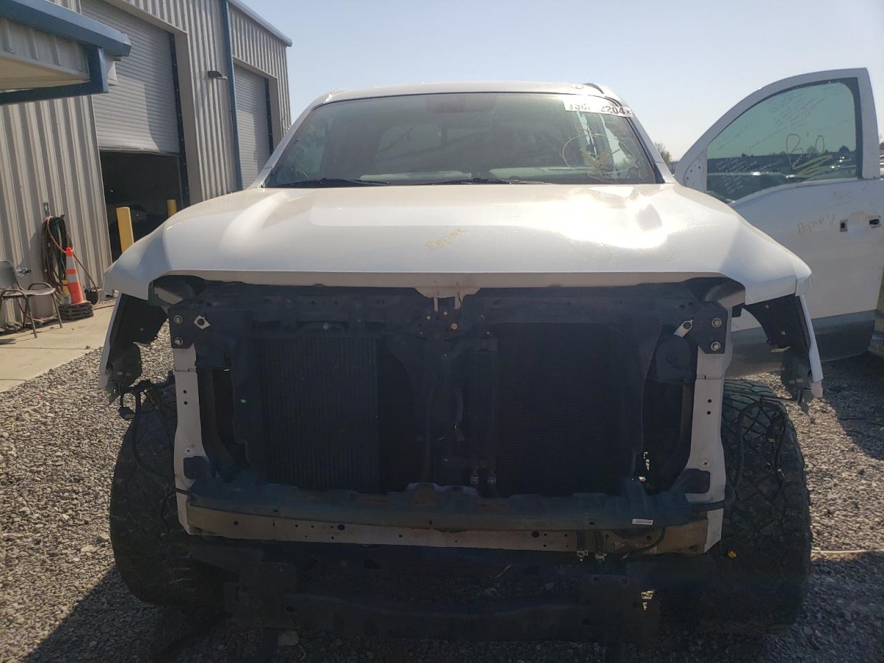 1N6AA1F48JN514049 2018 Nissan Titan Xd Sl