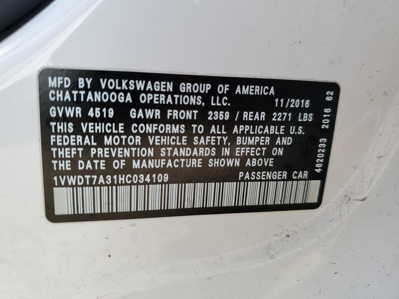 1VWDT7A31HC034109 2017 Volkswagen Passat R-Line