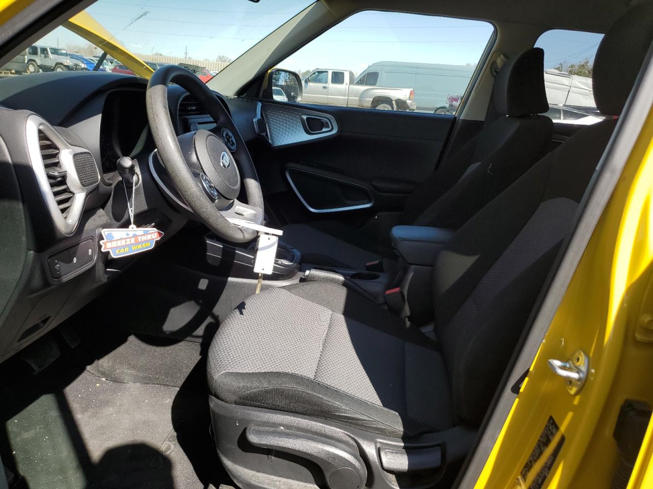 KNDJ23AU2L7098431 2020 Kia Soul Lx