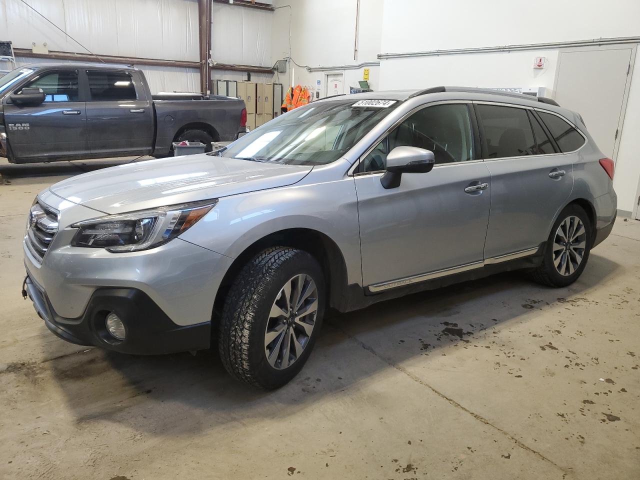 4S4BSFTC6J3340843 2018 Subaru Outback Touring