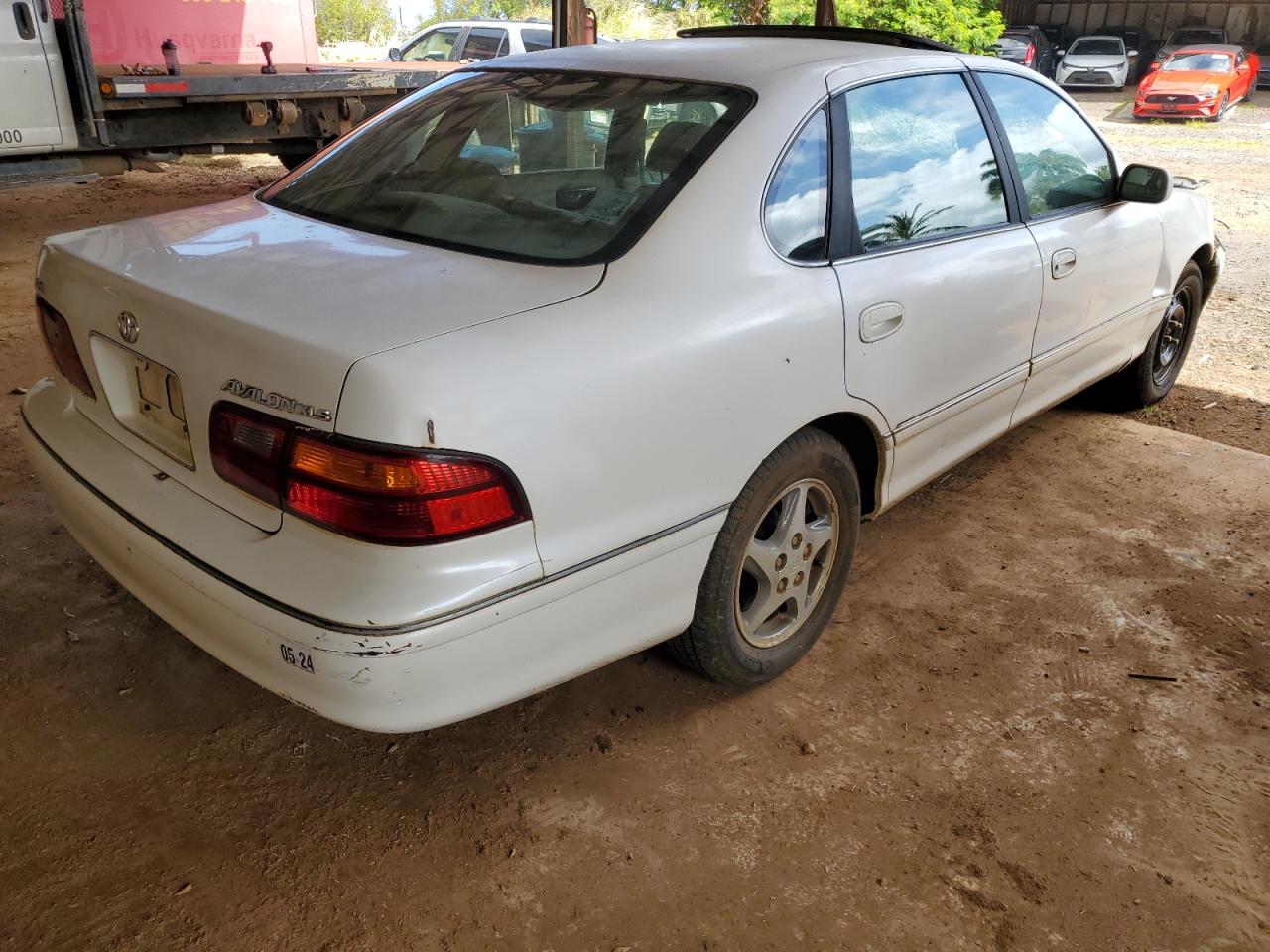 Lot #2503966139 1999 TOYOTA AVALON XL