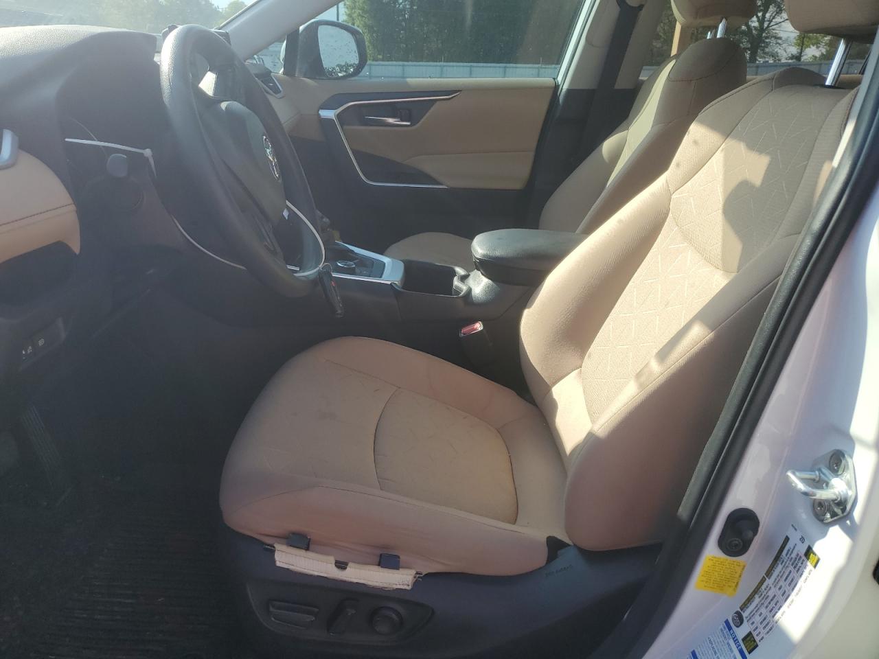 2T3RWRFV7NW132060 2022 Toyota Rav4 Xle