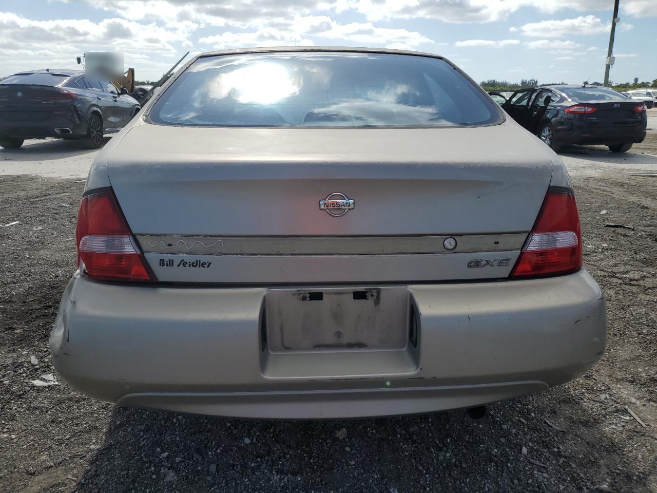 1N4DL01D31C233676 2001 Nissan Altima Xe