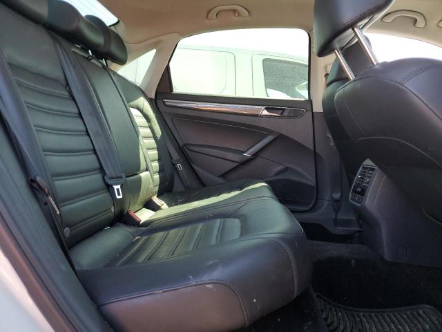 2017 VOLKSWAGEN PASSAT SEL - 1VWCT7A39HC080413