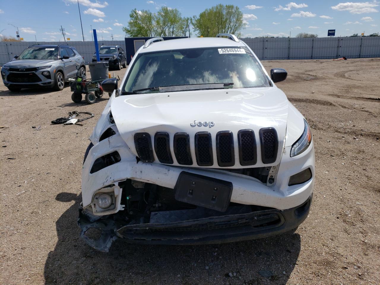 2017 Jeep Cherokee Latitude vin: 1C4PJMCB0HW657163