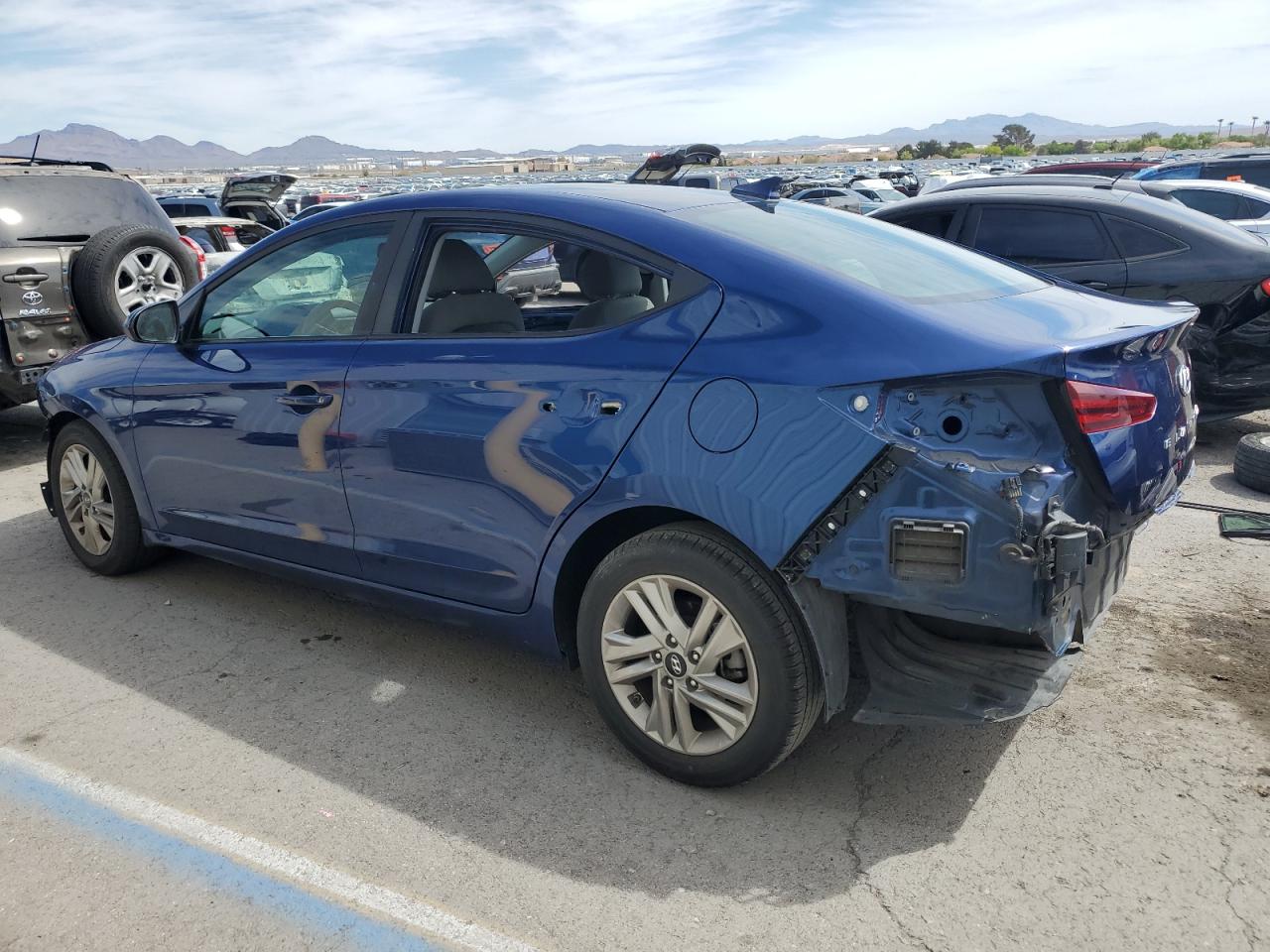 2020 Hyundai Elantra Sel vin: 5NPD84LF4LH507072