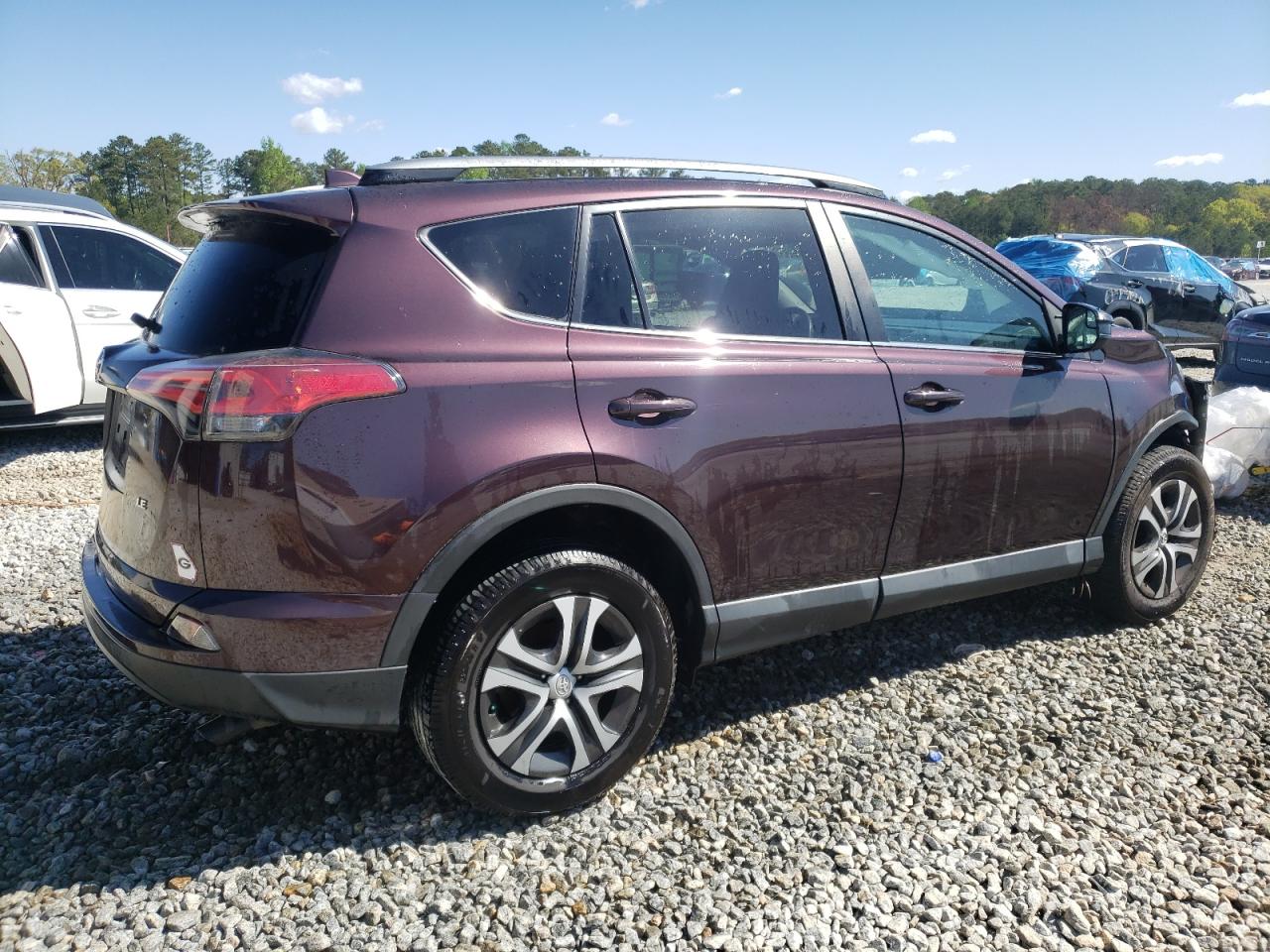 2017 Toyota Rav4 Le vin: 2T3ZFREV4HW318273