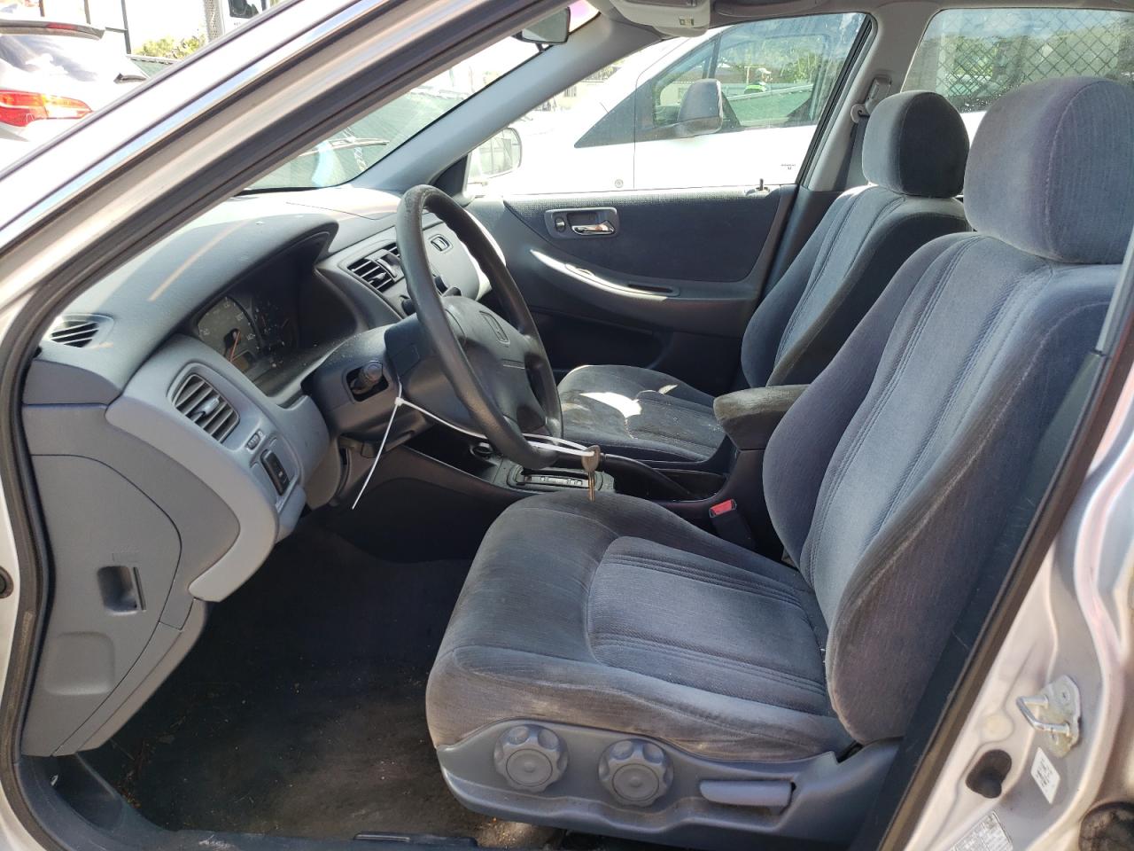 1HGCG5649YA030976 2000 Honda Accord Lx 1HGCG5649YA030976 2000 Honda Accord Lx