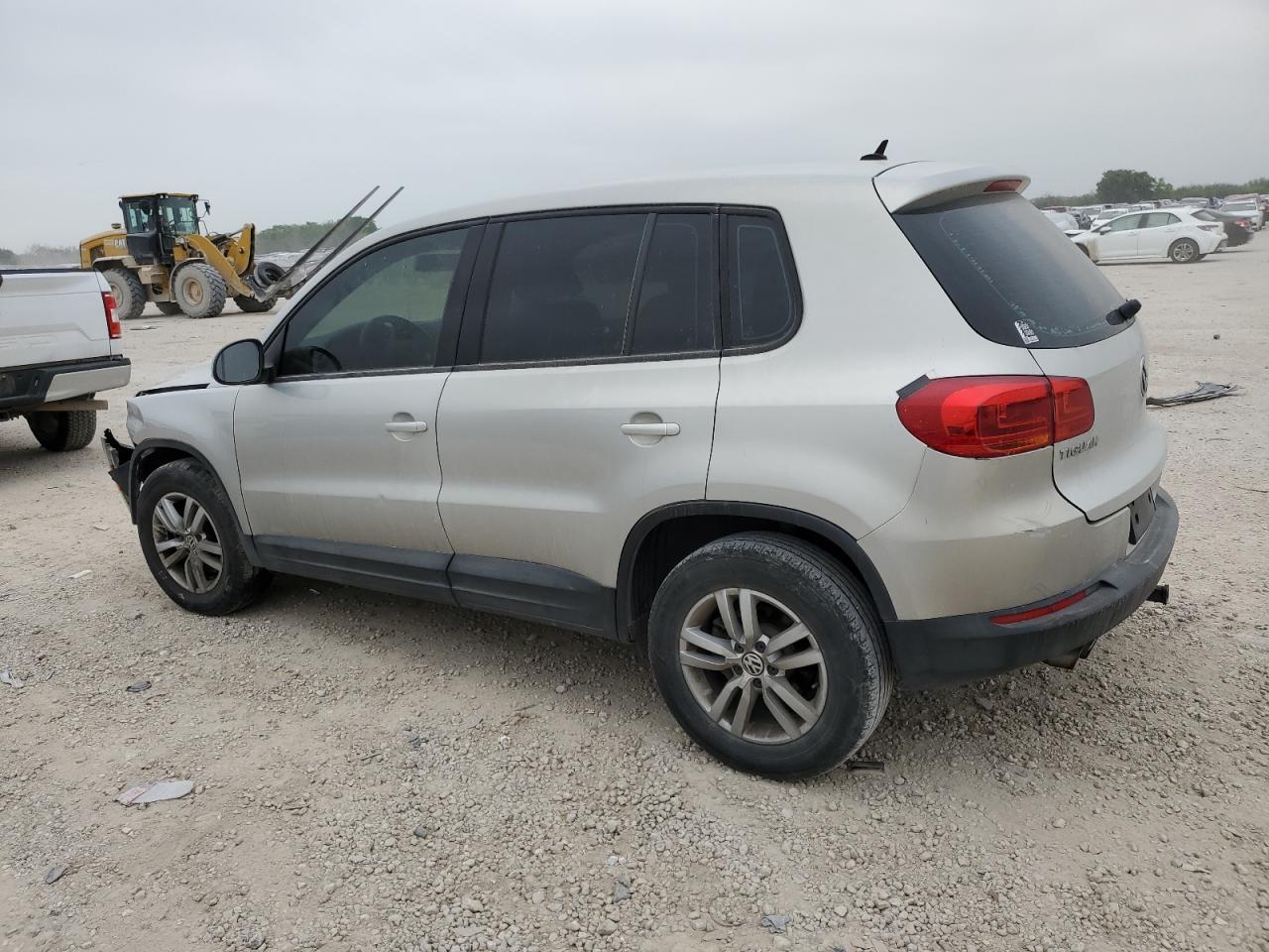 WVGBV7AX7DW550082 2013 Volkswagen Tiguan S