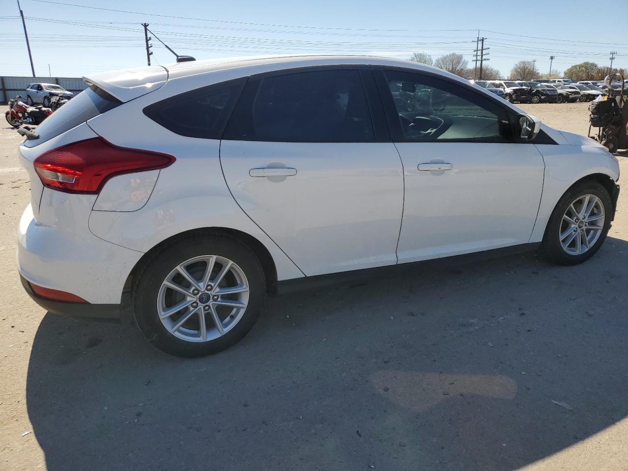 1FADP3K27JL317115 2018 Ford Focus Se