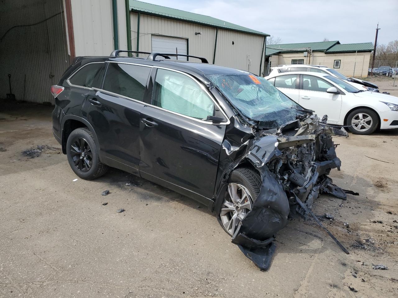 5TDBKRFH4GS308154 2016 Toyota Highlander Le