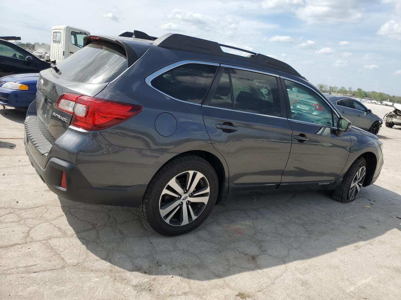 4S4BSAJC5K3289701 2019 Subaru Outback 2.5I Limited