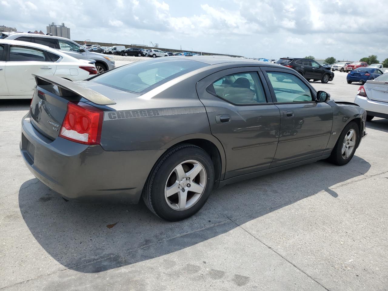 2B3CA3CV5AH243174 2010 Dodge Charger Sxt