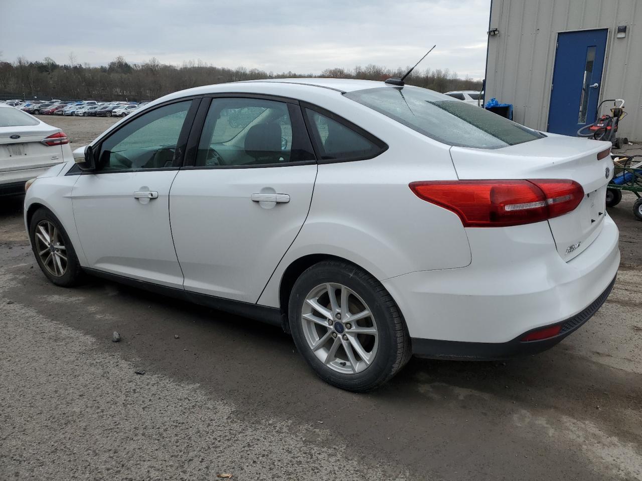 1FADP3F2XFL206592 2015 Ford Focus Se