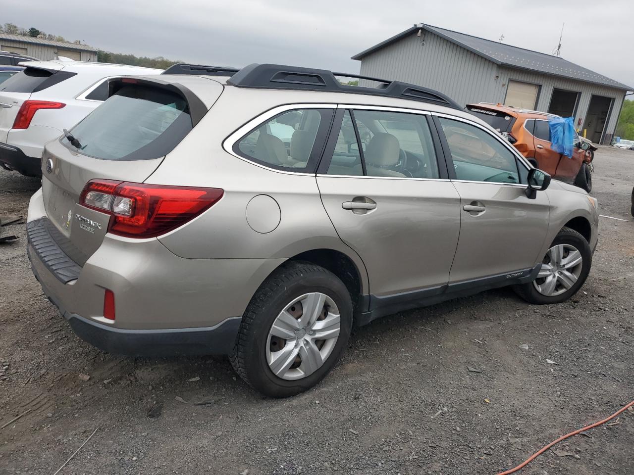 4S4BSAAC0F3222025 2015 Subaru Outback 2.5I